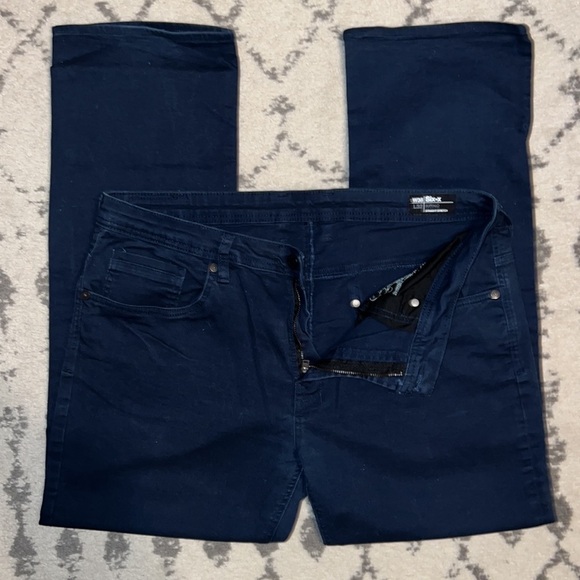 NWOT Buffalo Six-X Straight Stretch Jeans​ - Picture 4 of 6